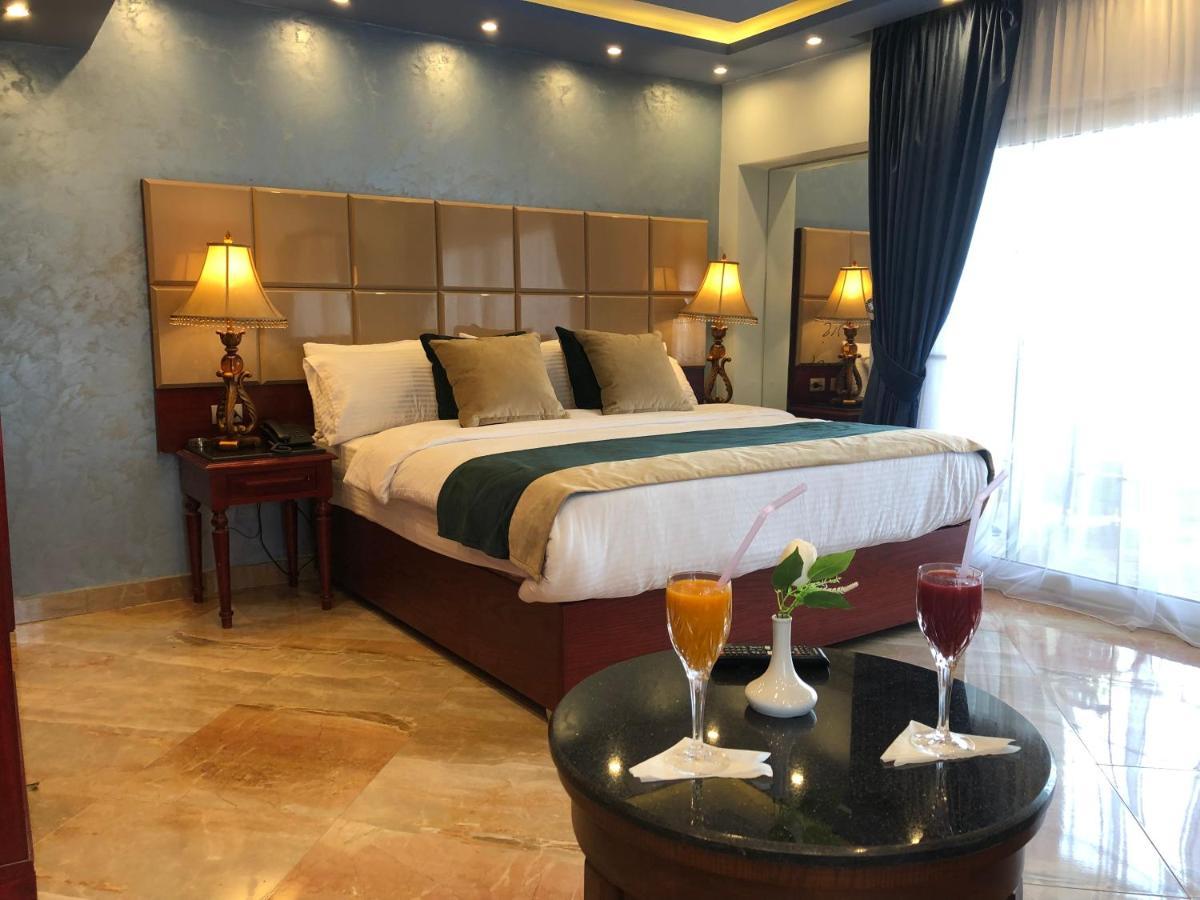Pyramids Nile Tower Hotel Kairo Eksteriør billede