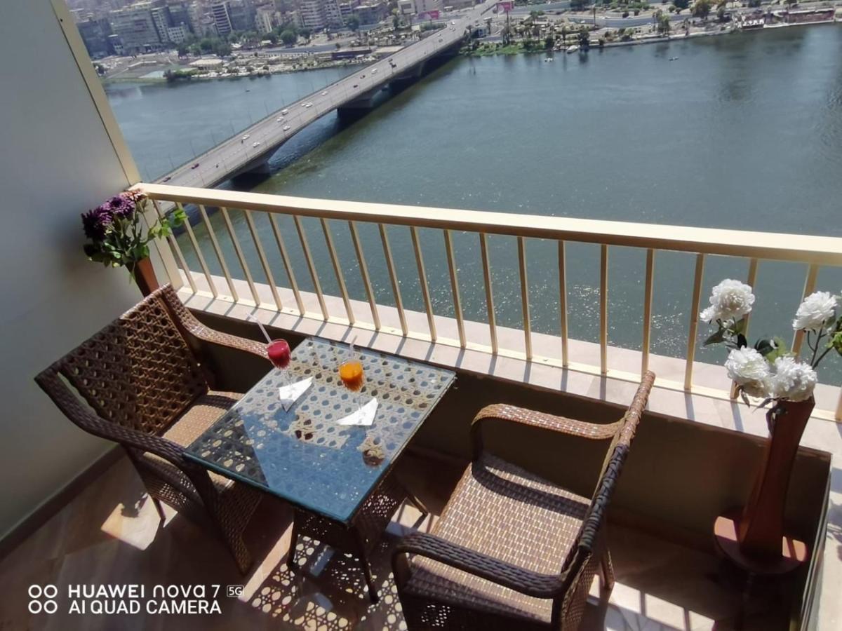 Pyramids Nile Tower Hotel Kairo Eksteriør billede